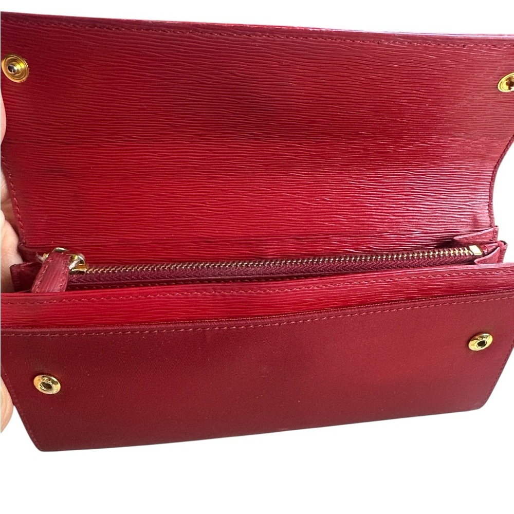Prada Red Wallets Luxurious Designer wallet - Picture 5 of 7